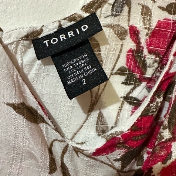 Torrid Sophie Textured Woven Double Layer Swing Cami Ivory Floral Size 2 (18/20) - Picture 4 of 6